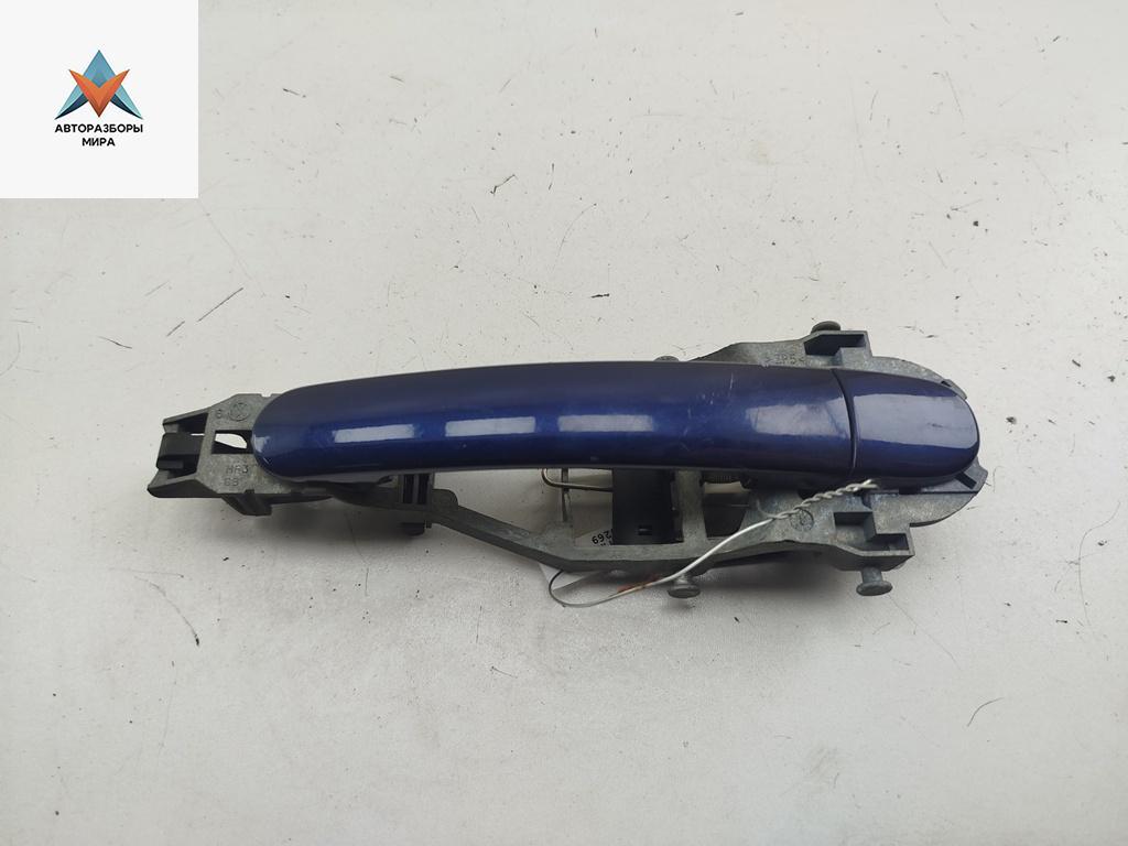 ручка наружная задняя правая Volkswagen Golf 5 поколение 2006, 1.4 л., бензин, МКПП, синий, хетчбэк 5 дв., 1K0837886 - фото №1