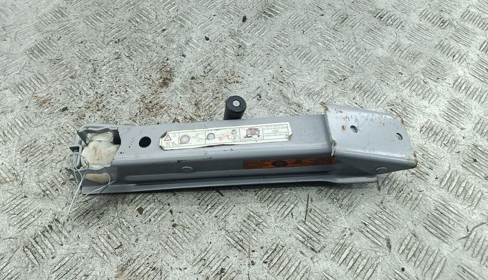 домкрат Peugeot 307 2003, 1.6 л., бензин, МКПП, синий, хетчбэк 3 дв., 9648667280