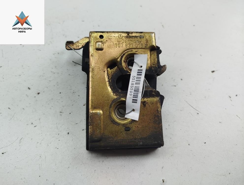 замок двери передней левой Volkswagen Passat B4 1995, 1.6 л., бензин, МКПП, синий, универсал, 357839015G - фото №1
