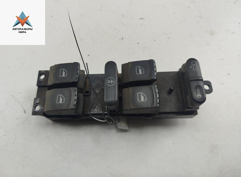 блок управления стеклоподъемниками Volkswagen Passat B5 1999, 1.9 л., дизель, МКПП, серый, универсал, 1J4959857 - фото №1