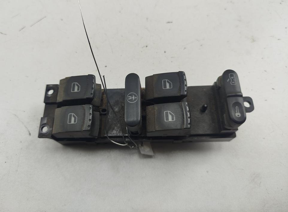 блок управления стеклоподъемниками Volkswagen Passat B5 1999, 1.9 л., дизель, МКПП, серый, универсал, 1J4959857