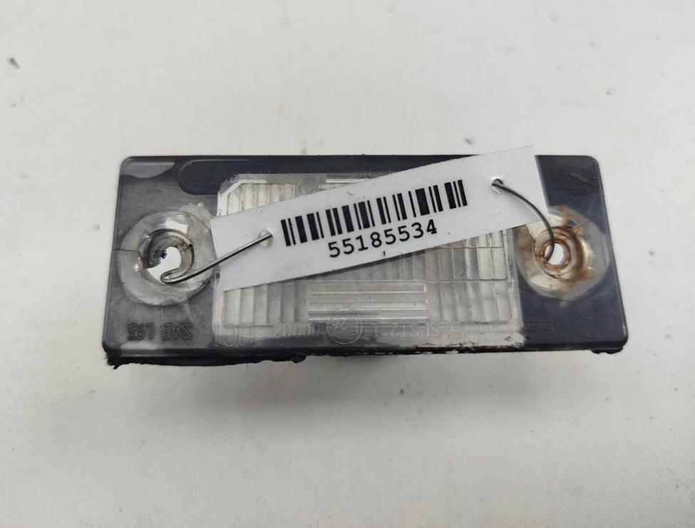 подсветка номера Volkswagen Golf-4 2001, 2.0 л., бензин, МКПП, синий, универсал, 1J5943021