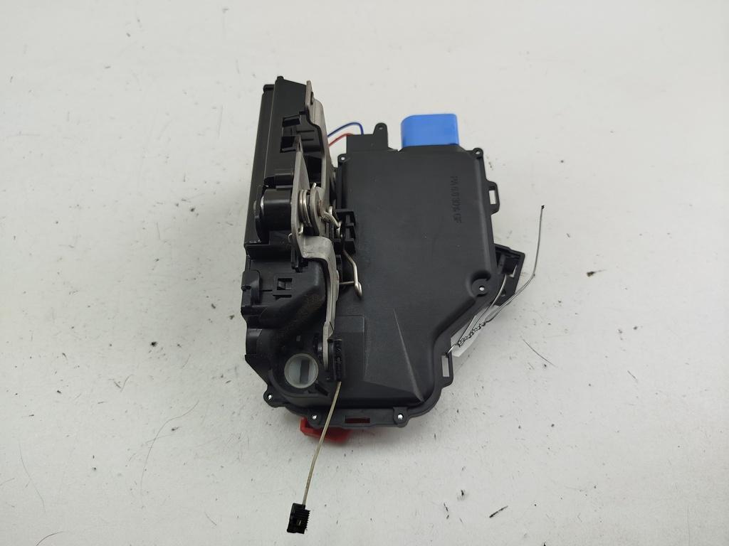 замок двери передней левой Volkswagen Golf 5 поколение 2004, 1.4 л., бензин, МКПП, чёрный, хетчбэк 5 дв., AIC - фото №1