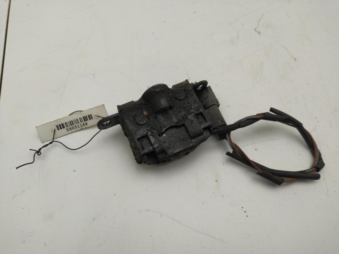 замок капота Mercedes-Benz M-Class ML W163 2003, 2.7 л., дизель, МКПП, чёрный, внедорожник 5 дв.