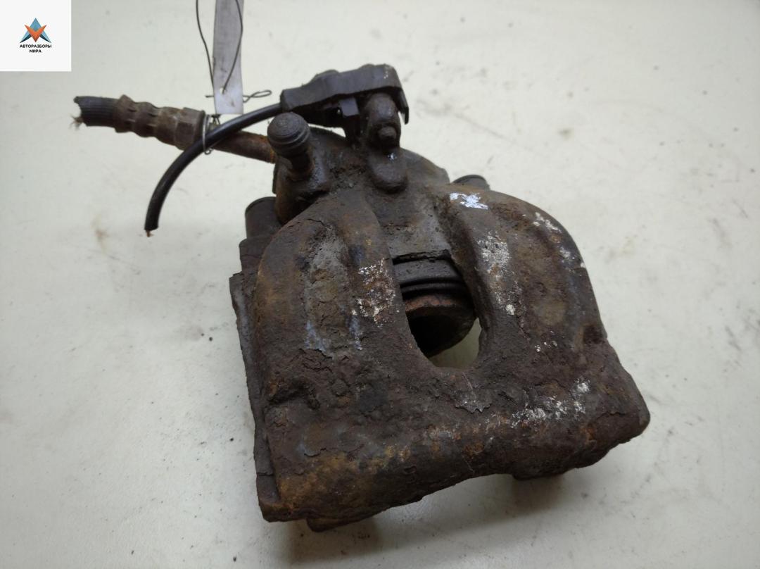 суппорт задний правый Volkswagen Crafter 1 поколение 2007, 2.5 л., дизель, МКПП, белый, микроавтобус - фото №1