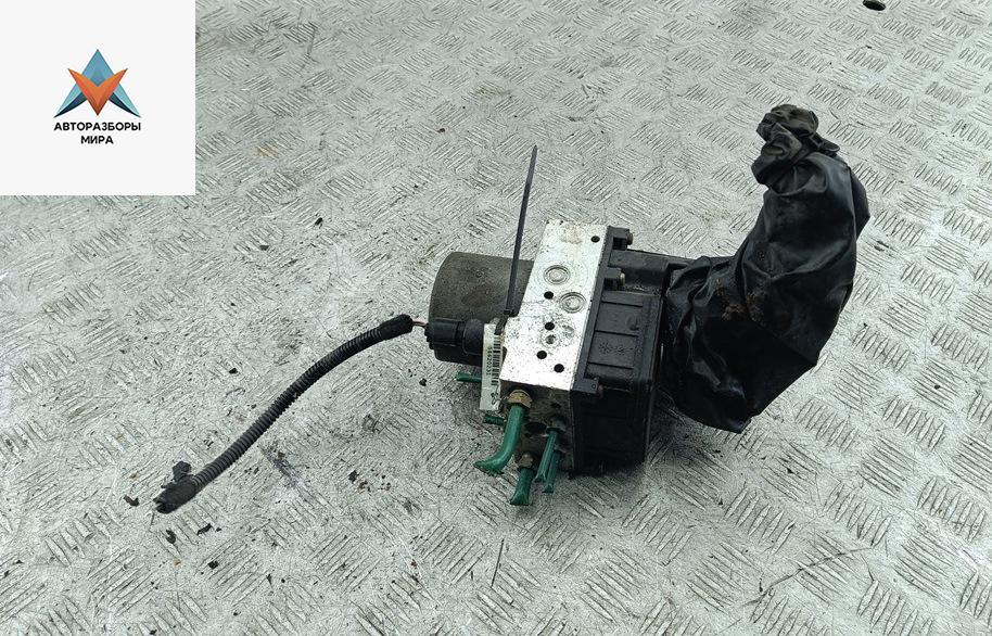 блок ABS Peugeot 307 1 поколение 2001, 1.6 л., бензин, МКПП, синий, хетчбэк 5 дв., 0265950015 - фото №1
