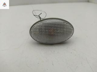 повторитель передний правый Mercedes-Benz A-Класс W168 1999, 1.6 л., бензин, МКПП, чёрный, хетчбэк 5 дв.