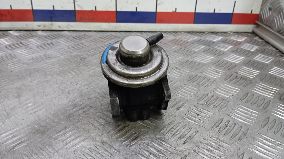 клапан EGR Skoda Superb 2 поколение 2010, 1.9 л., D TDI PD, дизель, МКПП, хетчбэк 5 дв., 038131501AN - фото №1