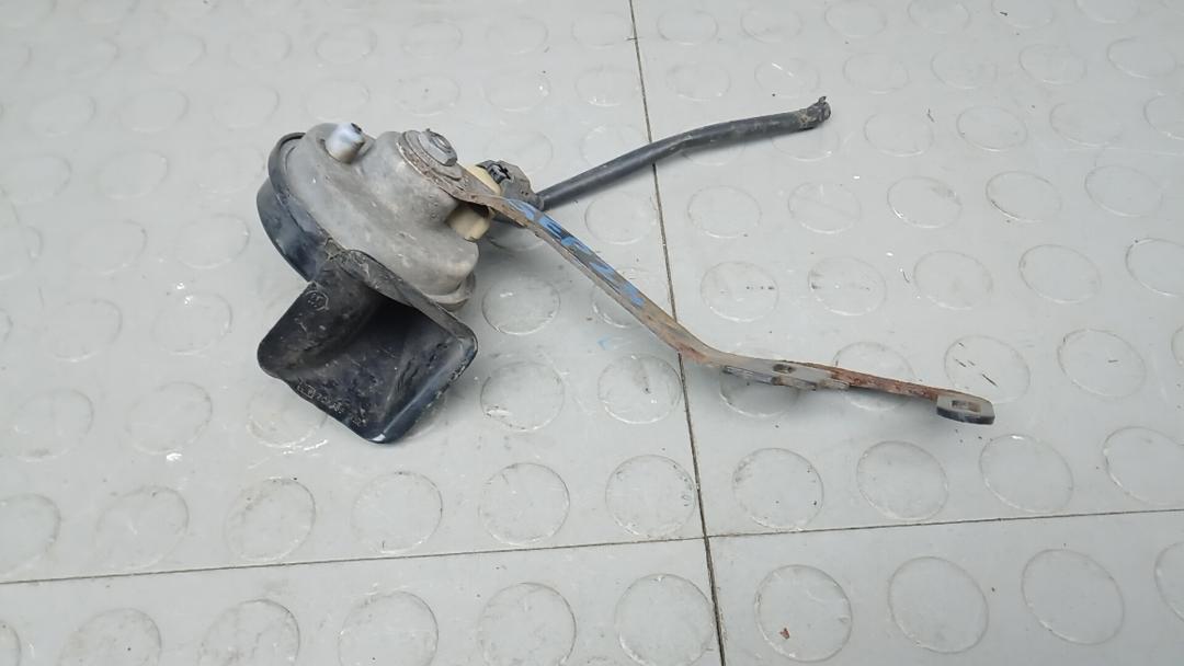 сигнал (клаксон) Peugeot 208 1 поколение 2012, 1.6 л., дизель, МКПП, хетчбэк 5 дв. - фото №1