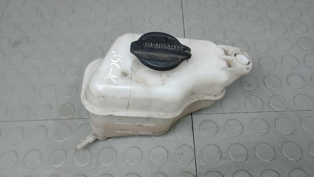 бачок расширительный Kia Sorento 3 поколение 2015, 2.2 л., дизель, МКПП, внедорожник 5 дв. - фото №1