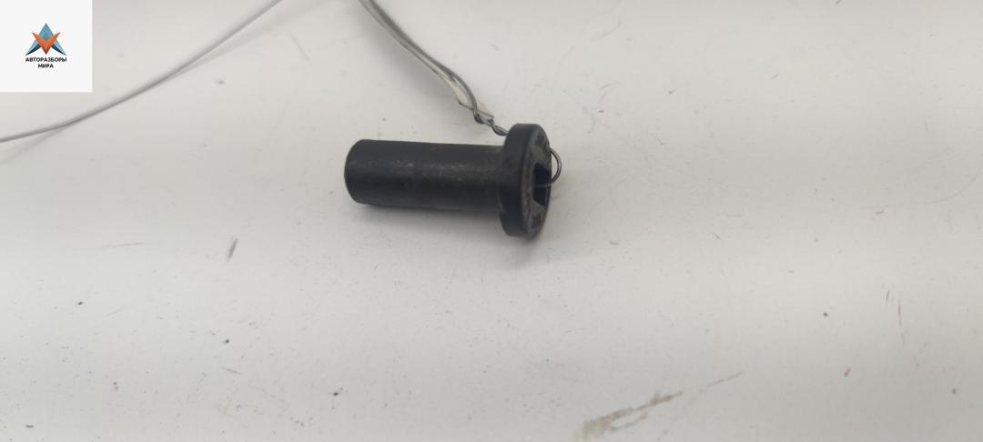 кронштейн радиатора Audi A6 4B/C5 1998, 2.5 л., дизель, МКПП, синий, универсал, 8D0121200 - фото №1