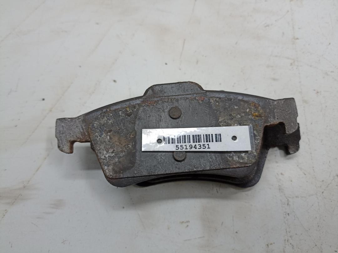 Колодки тормозные задние Opel Vectra C 2002, 1.8 л., бензин, МКПП, серый, седан