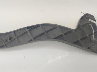 кронштейн заднего бампера Audi A4 B7 2006, 2.0 л., бензин, АКПП, серый, универсал, 8E0807204B