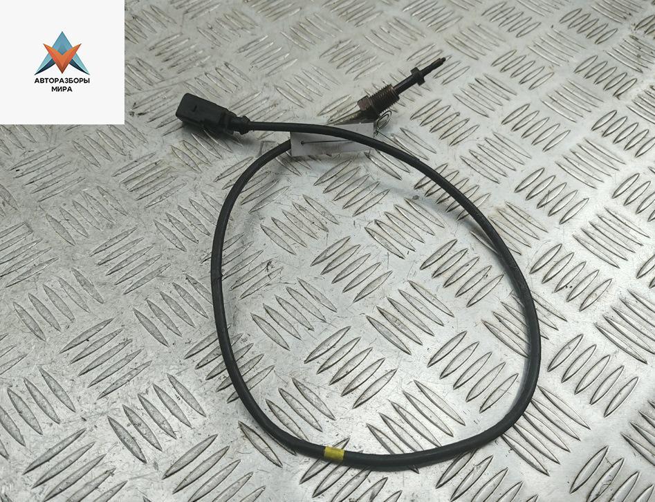 датчик давления (температуры) выхлопных газов Volkswagen Passat B7 2013, 2.0 л., дизель, МКПП, чёрный, универсал, 03L906088GP - фото №1