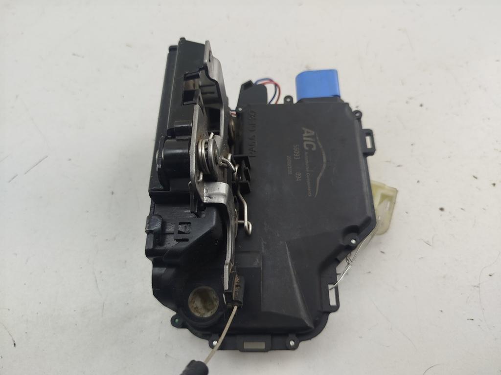 замок двери передней левой Volkswagen Bora 2003, 2.0 л., бензин, МКПП, серый, седан, AIC