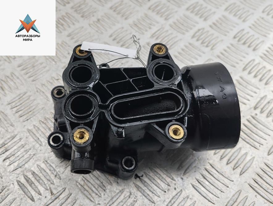 корпус масляного фильтра Volkswagen Golf 6 поколение 2011, 1.6 л., дизель, МКПП, хетчбэк 5 дв., 03L115389C - фото №1