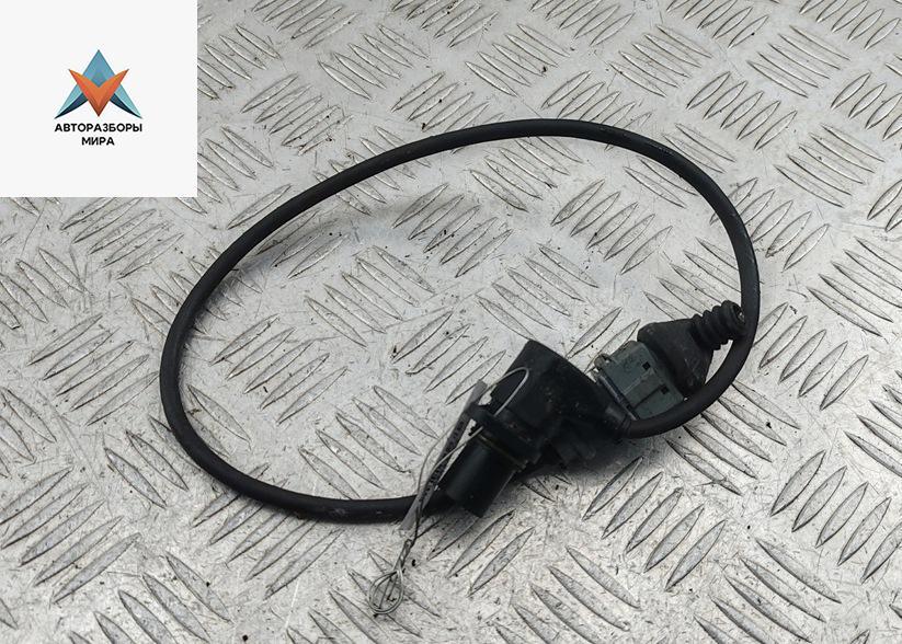 датчик коленвала Volkswagen Passat B5 1999, 1.8 л., бензин, МКПП, серый, универсал - фото №1