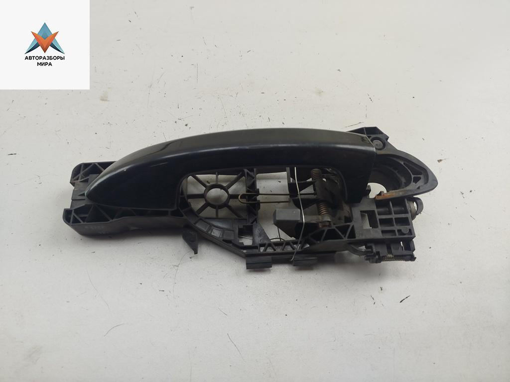 ручка наружная задняя правая Volkswagen Passat B6 2006, 2.0 л., дизель, МКПП, чёрный, универсал, 3C0837886G - фото №1