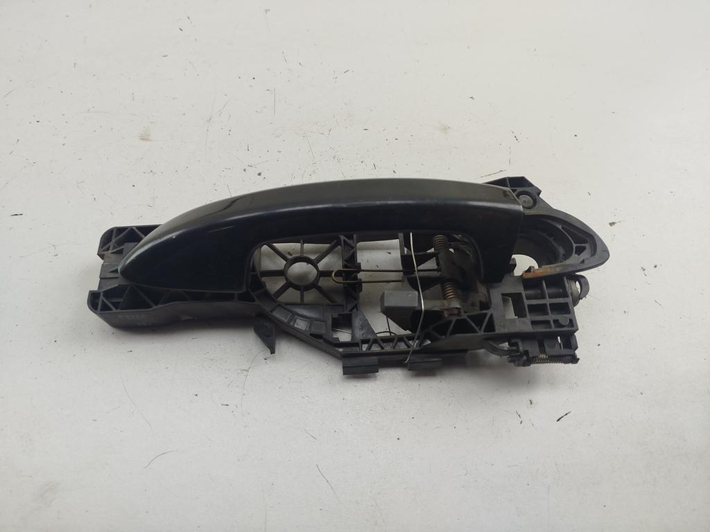 ручка наружная задняя правая Volkswagen Passat B6 2006, 2.0 л., дизель, МКПП, чёрный, универсал, 3C0837886G