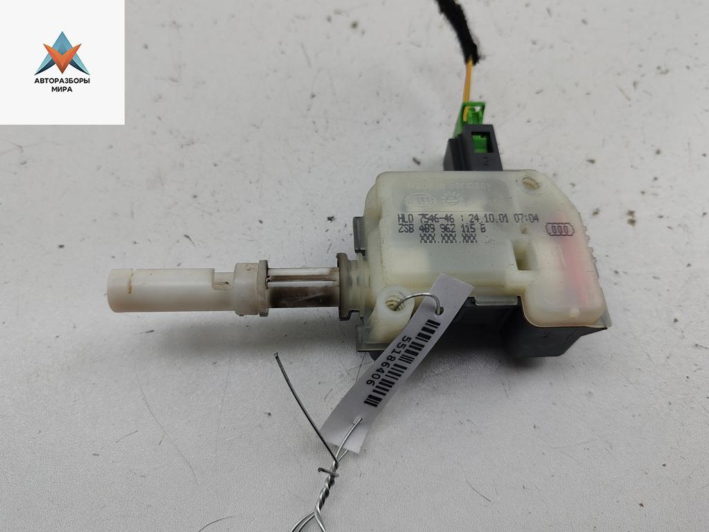 активатор замка багажника Audi A4 B6 2001, 2.0 л., бензин, АКПП, серый, универсал, 4B9962115B - фото №1