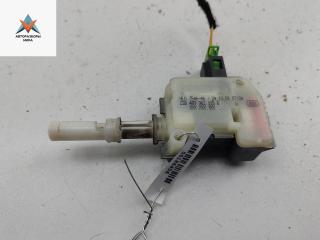 активатор замка багажника Audi A4 B6 2001, 2.0 л., бензин, АКПП, серый, универсал, 4B9962115B