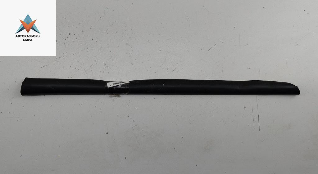 молдинг двери задней левой Audi A4 B5 1997, 1.6 л., бензин, МКПП, серый, седан - фото №1