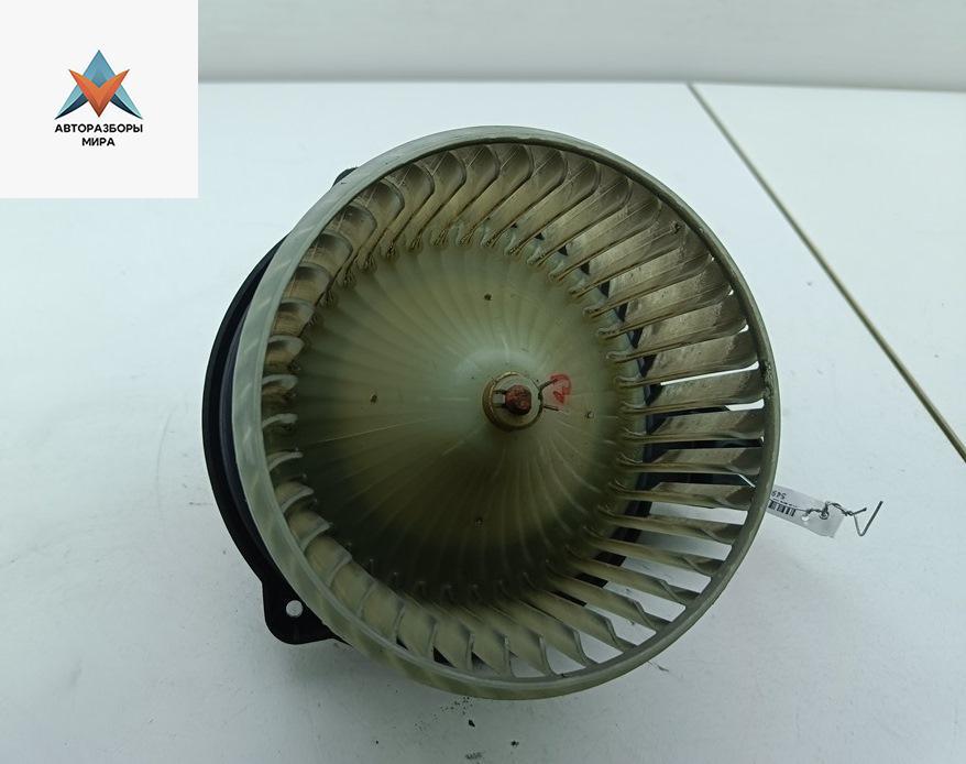 моторчик печки Audi A6 4B/C5 1999, 2.4 л., бензин, АКПП, серый, универсал, 4B1820021B - фото №1