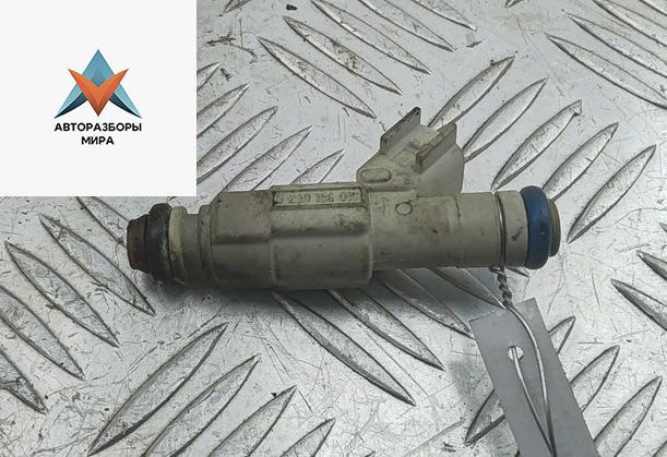 форсунка Ford Mondeo 3 поколение 2001, 1.8 л., бензин, МКПП, синий, универсал, 0280156010, 1L5GAA - фото №1