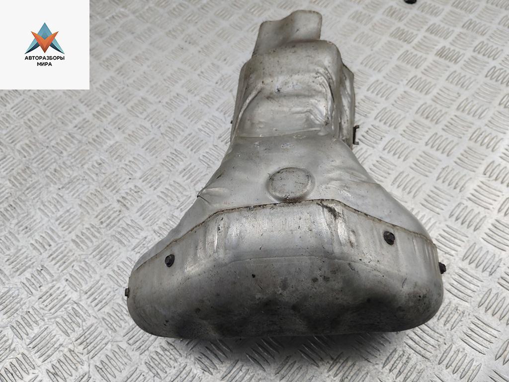 тепловой экран глушителя Ford Mondeo 3 поколение 2001, 1.8 л., бензин, МКПП, зелёный, универсал - фото №1