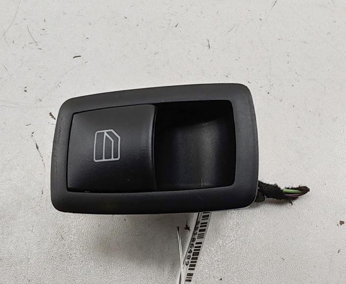 кнопка стеклоподъемника заднего правого Mercedes-Benz B W245 2005, 2.0 л., дизель, МКПП, серый, минивэн, A251820510
