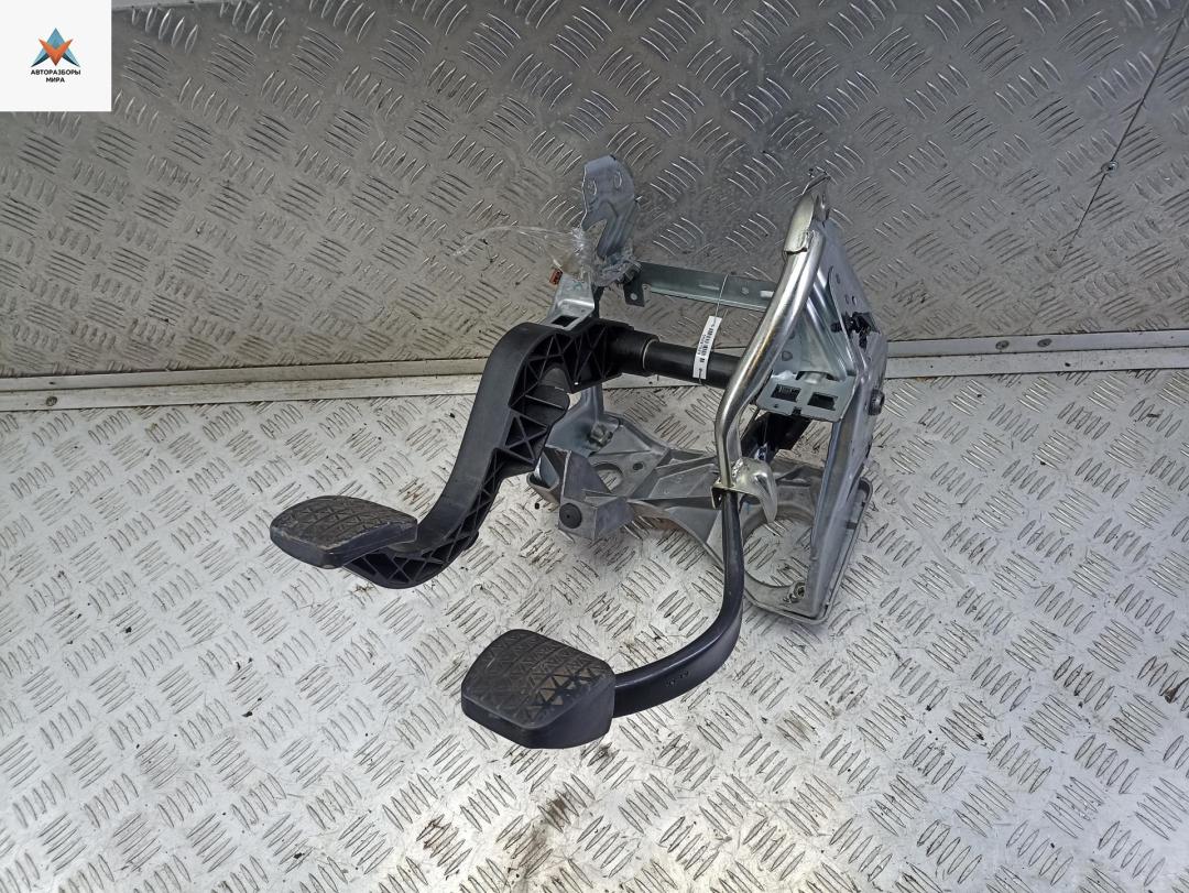 узел педальный (блок педалей) Opel Vectra C 2002, 1.8 л., бензин, МКПП, серый, седан - фото №1