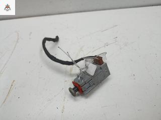 выключатель концевой (концевик) Opel Astra H/Family [рестайлинг] 2008, 1.9 л., дизель, МКПП, чёрный, универсал, 13299720