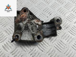 кронштейн (крепление) Peugeot 607 1 поколение 2000, 2.2 л., бензин, МКПП, серый, седан, 9613498080