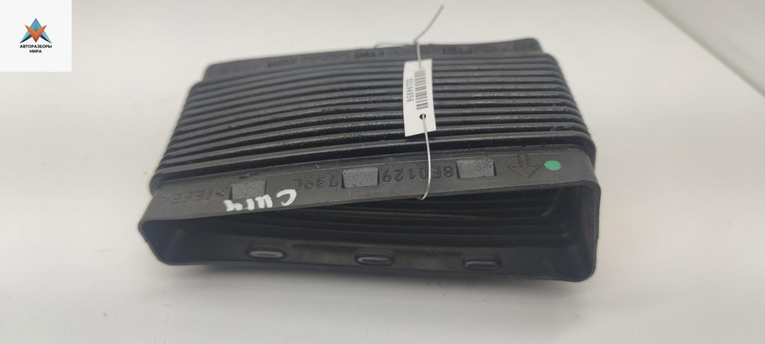 воздуховод Audi A4 B7 2006, 2.0 л., бензин, АКПП, серый, универсал, 8E0129739C - фото №1