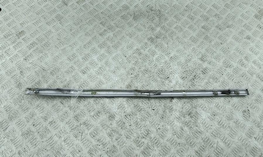 молдинг крыла заднего правого Lancia Zeta 2001, 2.0 л., бензин, АКПП, серый, минивэн