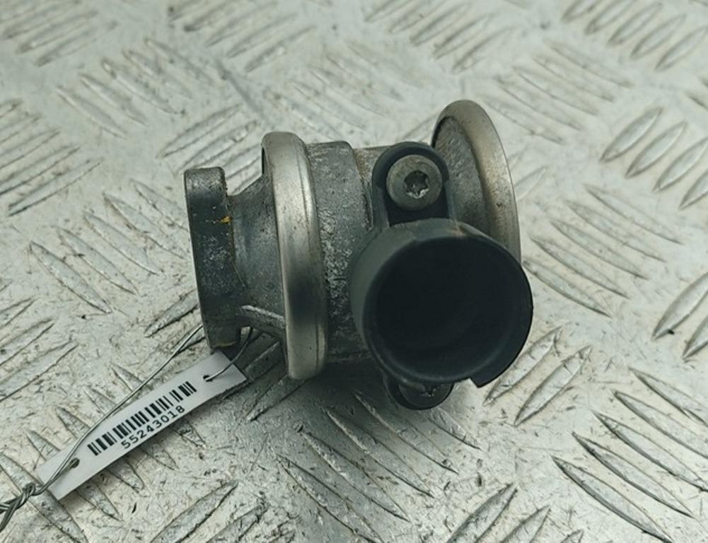 клапан EGR Volkswagen Bora 2000, 2.0 л., бензин, МКПП, синий, универсал, 037131351C