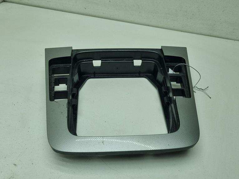 накладка на торпедо (консоль) Volkswagen Passat B6 2006, 2.0 л., бензин, МКПП, серый, седан, 3C0864263