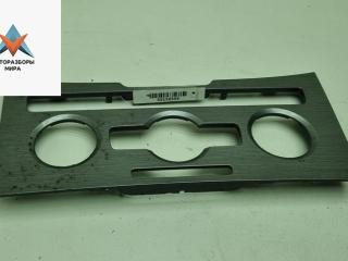 накладка на торпедо (консоль) Volkswagen Passat B7 2013, 2.0 л., дизель, МКПП, чёрный, универсал, 3C8863082