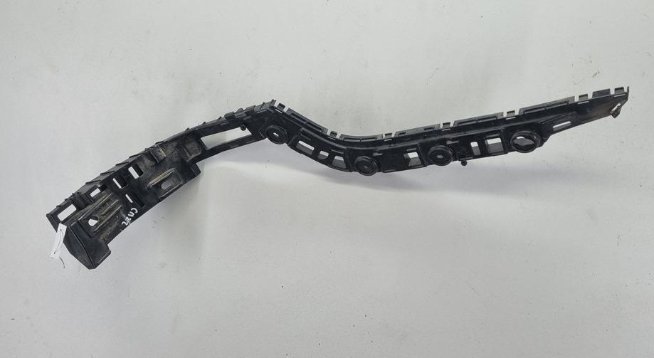 кронштейн заднего бампера Volkswagen Passat B7 2013, 2.0 л., дизель, МКПП, чёрный, универсал, 3AF807393