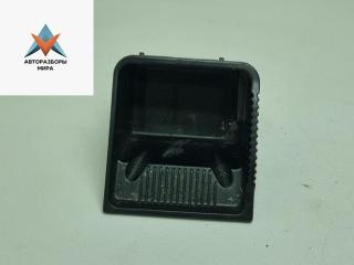 пепельница Volkswagen Golf 4 поколение 2000, 1.4 л., бензин, МКПП, серый, универсал, 1J0857311A