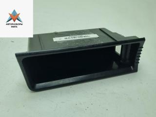 пепельница Volkswagen Passat B6 2006, 2.0 л., бензин, МКПП, серый, седан, 3C0863077