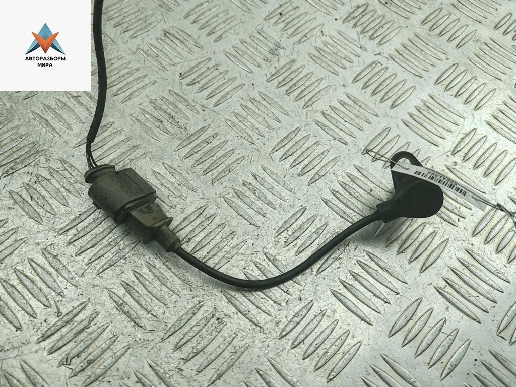 датчик коленвала Volkswagen Golf 4 поколение 2001, 2.0 л., бензин, МКПП, синий, универсал, 06A906433L - фото №1