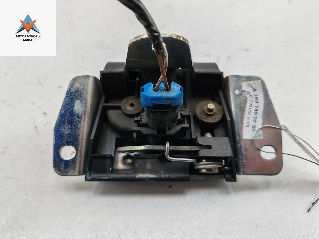 замок багажника Mercedes-Benz M-Class ML W163 2001, внедорожник 5 дв., A1637400235 - фото №1