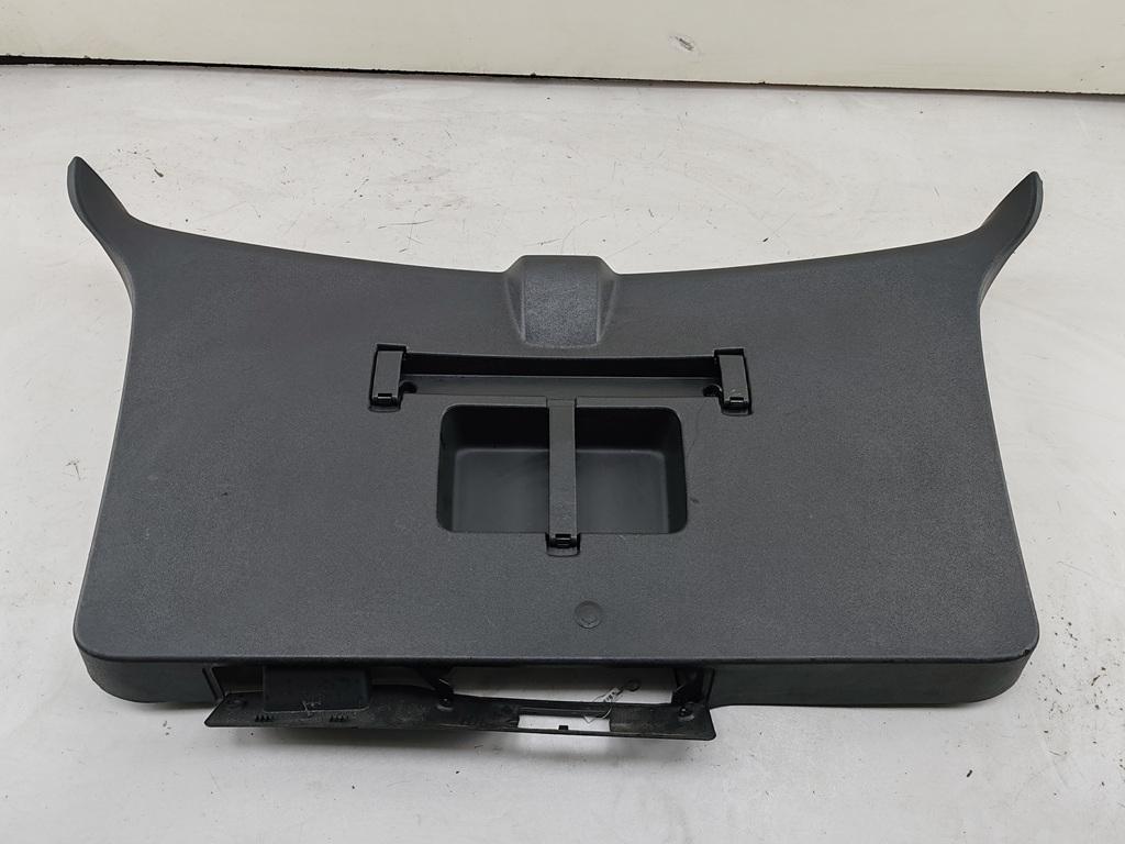 обшивка крышки багажника Opel Zafira B 2009, 2.2 л., бензин, АКПП, белый, минивэн, 13131334