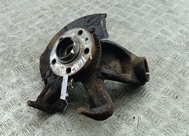 ступица передняя правая Volkswagen Bora 2003, 2.0 л., бензин, МКПП, серый, седан