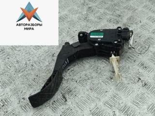 педаль SEAT Leon 2 поколение 2006, 1.6 л., бензин, МКПП, красный, хетчбэк 5 дв.