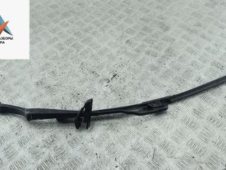 Щеткодержатель (поводок стеклоочистителя) передний Volkswagen Passat B3 1993, 1.8 л., бензин, МКПП, серый, универсал
