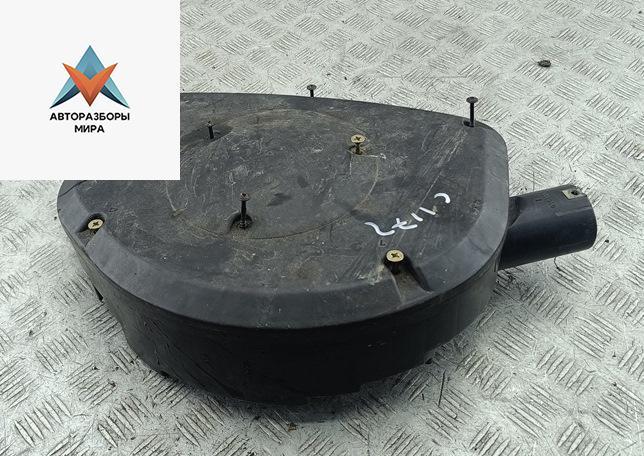 корпус воздушного фильтра Volkswagen Golf 3 поколение 1997, 1.6 л., бензин, МКПП, красный, хетчбэк 3 дв. - фото №1