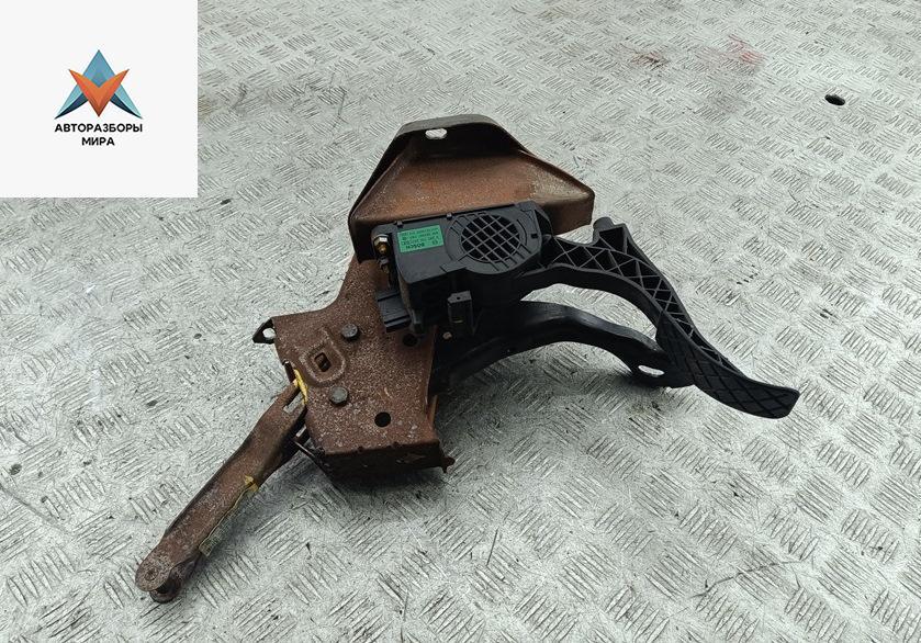 узел педальный (блок педалей) Skoda Fabia 2 поколение (5J) 2008, 1.2 л., бензин, МКПП, серый, хетчбэк 5 дв. - фото №1