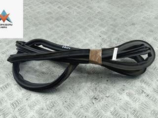 Уплотнитель крышки (двери) багажника Volkswagen Passat B6 2008, 2.0 л., дизель, АКПП, чёрный, универсал